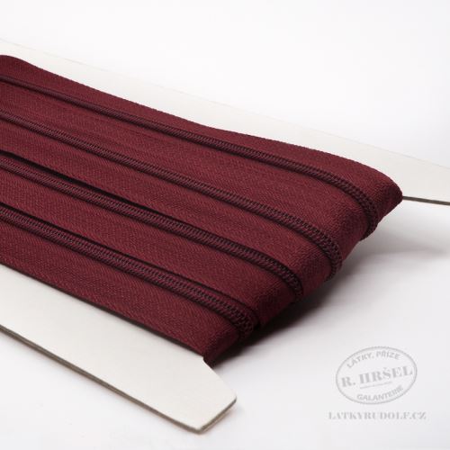 Zip spirálový 3mm v metráži 178-vínový
